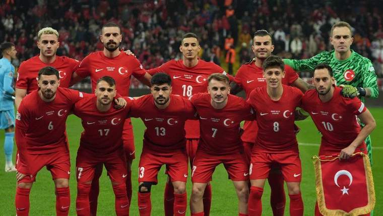 A Ligi için play-off'ları garantiledi
