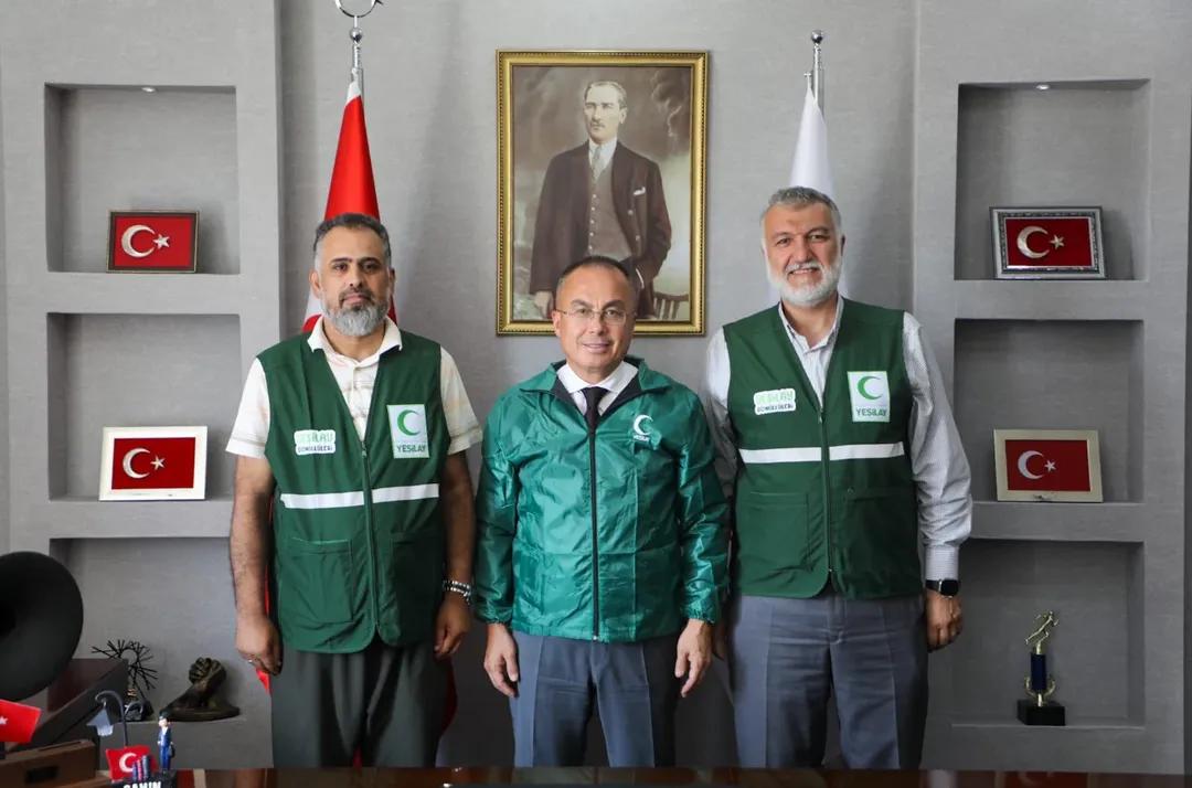 Yeşilay heyeti, Sivas Gençlik ve Spor İl Müdürlüğü'nde bir araya geldi.