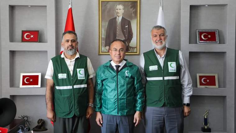 Yeşilay heyeti, Sivas Gençlik ve Spor İl Müdürlüğü'nde bir araya geldi.