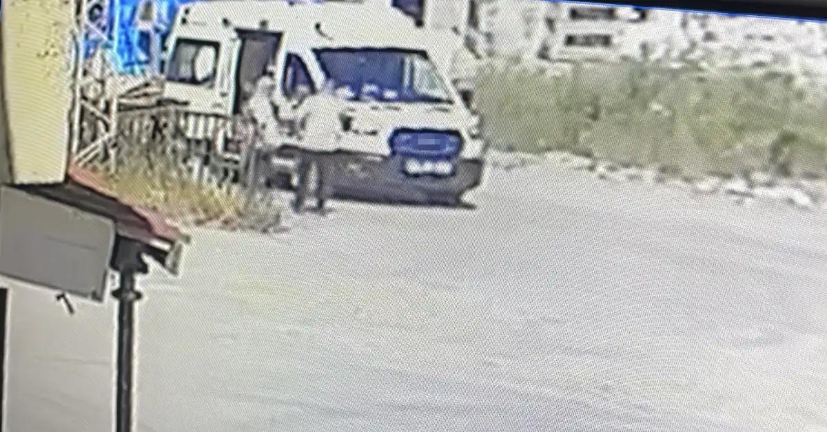 Baltalı Dehşet: İnşaatta Başlayan Saldırı Durakta Bekleyenlere Kadar Uzandı