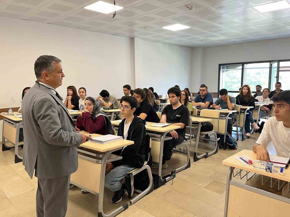 Yaklaşık 500 öğrenci Sivas’ta hangi kursla YKS’ye hazırlanıyor?