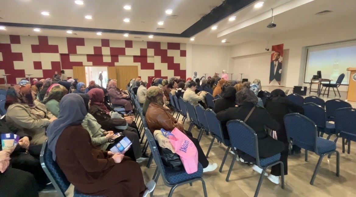 30-65 yaş kadınlara ücretsiz kanser taraması hatırlatıldı