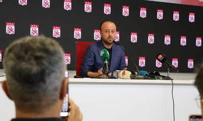 Burak Özçoban’dan Sivasspor’da net mesaj!