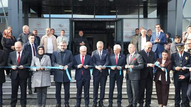 Sivas'a Yeni Yaşam Merkezi: Şeyh Şamil Sağlık, Kültür ve Spor Merkezi Hizmete Açıldı