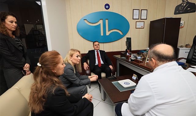 Vali Akbıyık, Ferdi Tayfur'u hastanede ziyaret etti!