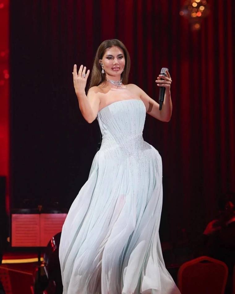 Ebru Yaşar konserine ünlü akını! Esra Erol’dan olay sözler