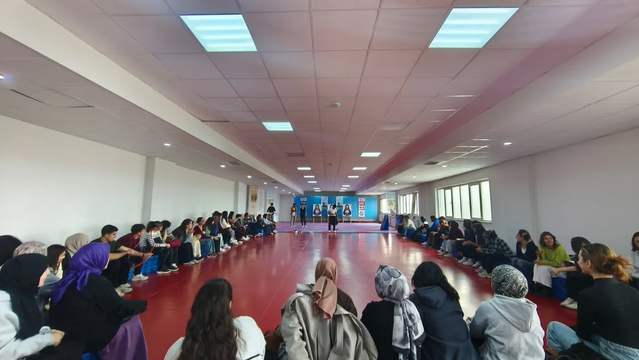 Sivas'ta Yurt Öğrencileri Geleneksel Türk Okçuluğu ile Tarihe Yolculuk Yaptı