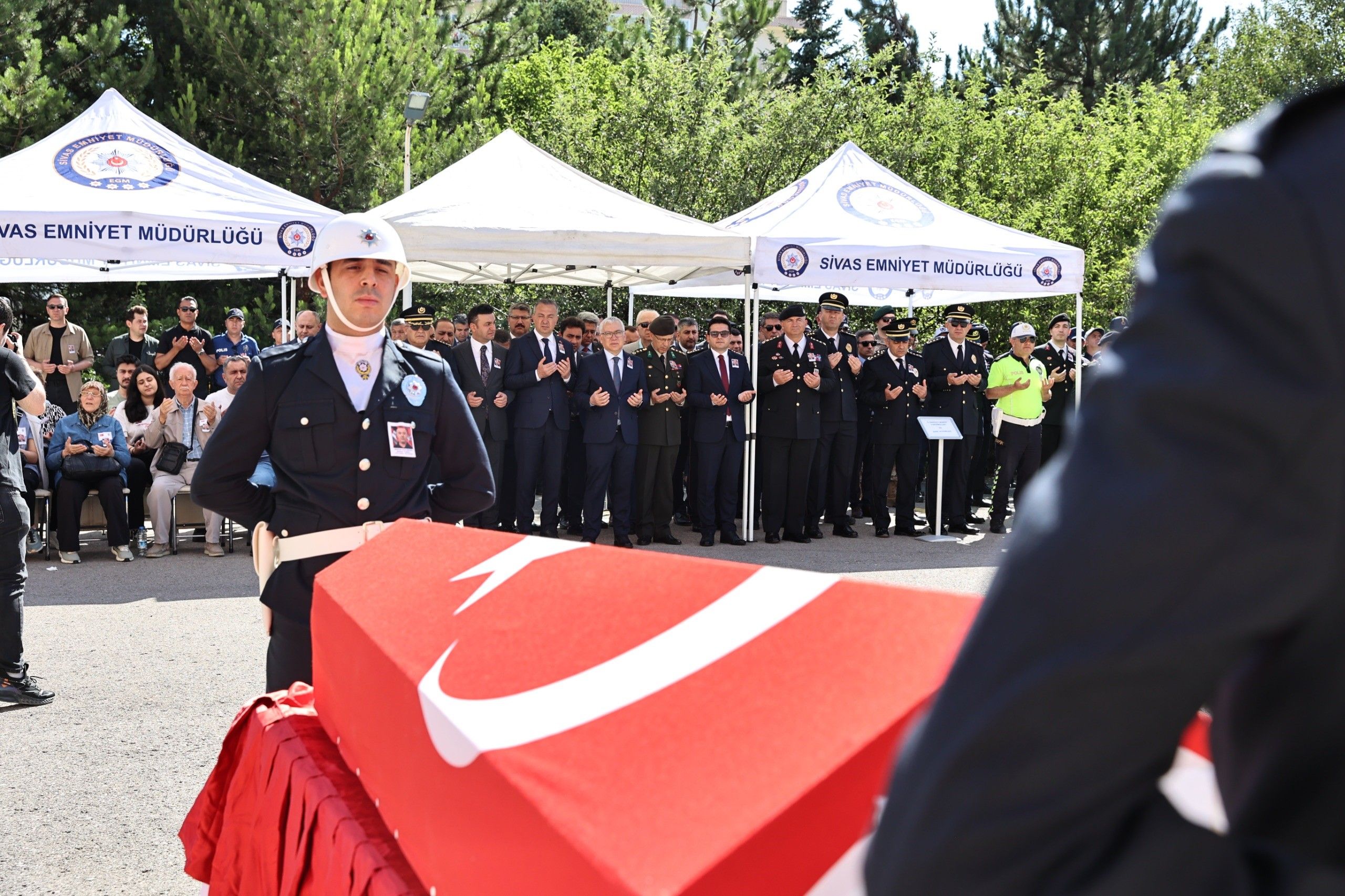 Sivas'ta Polis Memuru Murat Tamer Son Yolculuğuna Uğurlandı