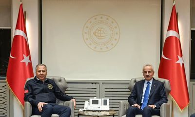 İçişleri Bakanı Yerlikaya ile Ulaştırma Bakanı Uraloğlu Bir Araya Geldi