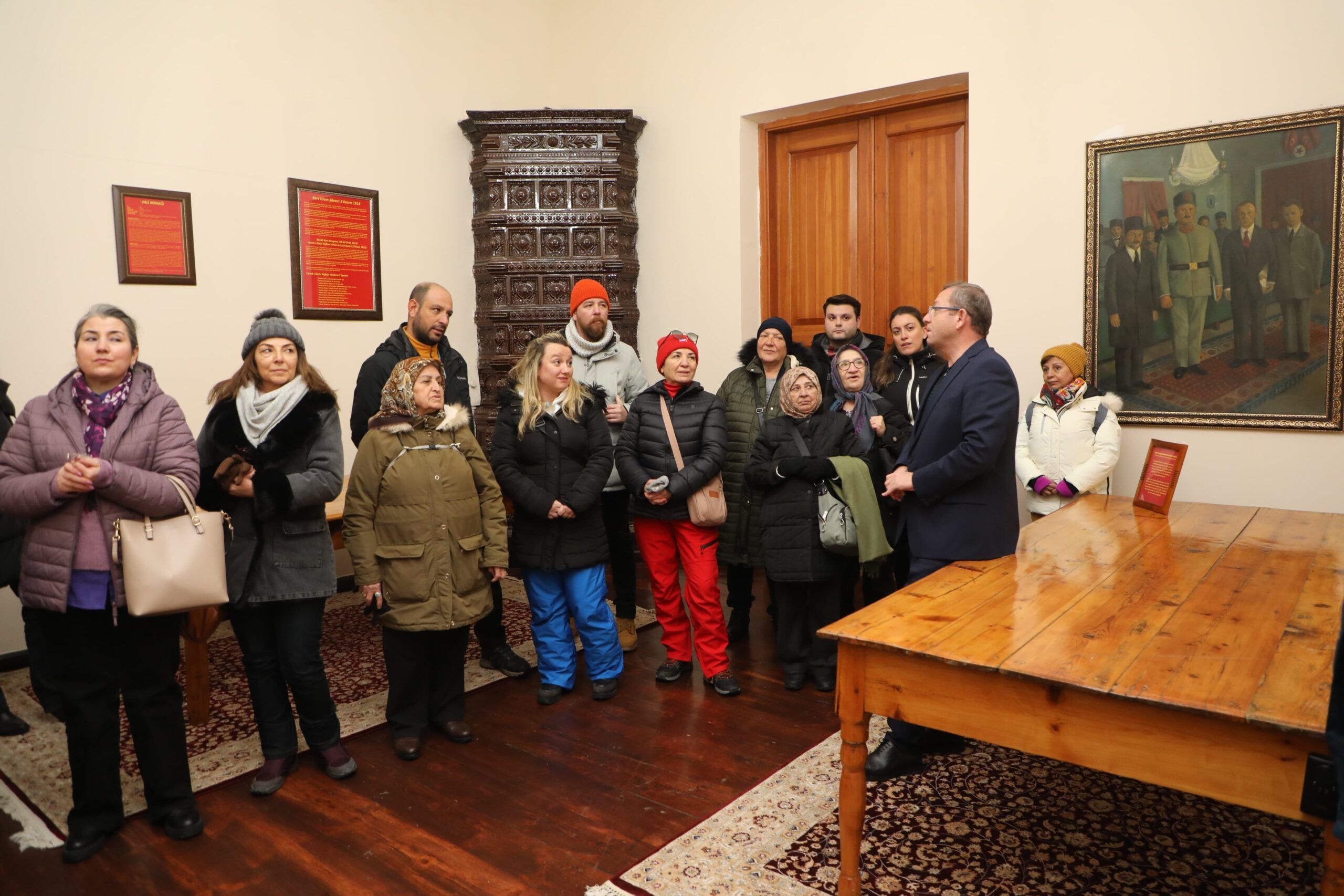 Vali Ziya Polat, Kars’a gelen yerli turistlerle bir araya geldi - Birlik Haber Ajansı