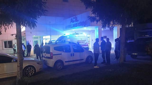 Silahlı Kavga: Tartışma Kanlı Bitti, Ağır Yaralanan Şahıs Sivas’a Sevk Edildi