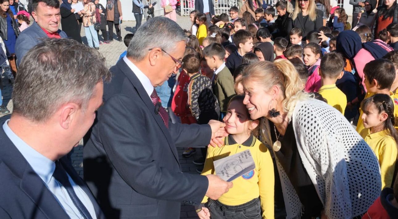 Minik öğrenciden Başkan Topaloğlu’na mektup - Birlik Haber Ajansı
