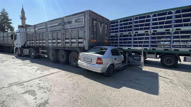 Polisin ‘dur’ ihtarına uymadı, tırın altına girdi