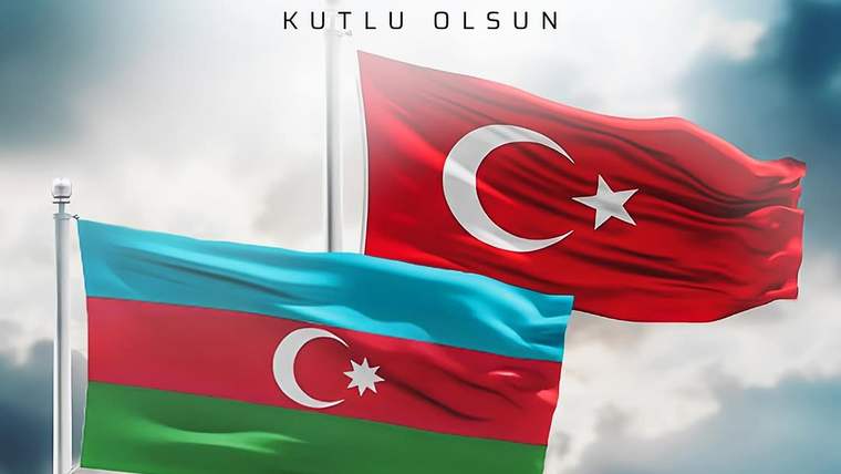 Beşiktaş'tan Azerbaycan'ın Bağılasızlık Günü'ne Anlamlı Mesaj