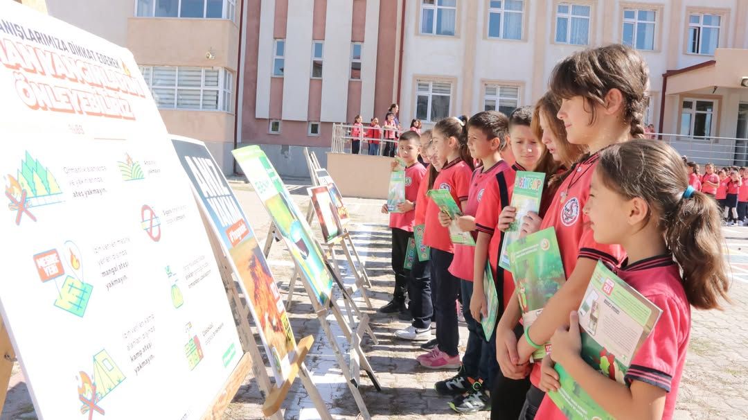 Sivas'ta Öğrencilere Doğa Bilinci Eğitimi Verildi