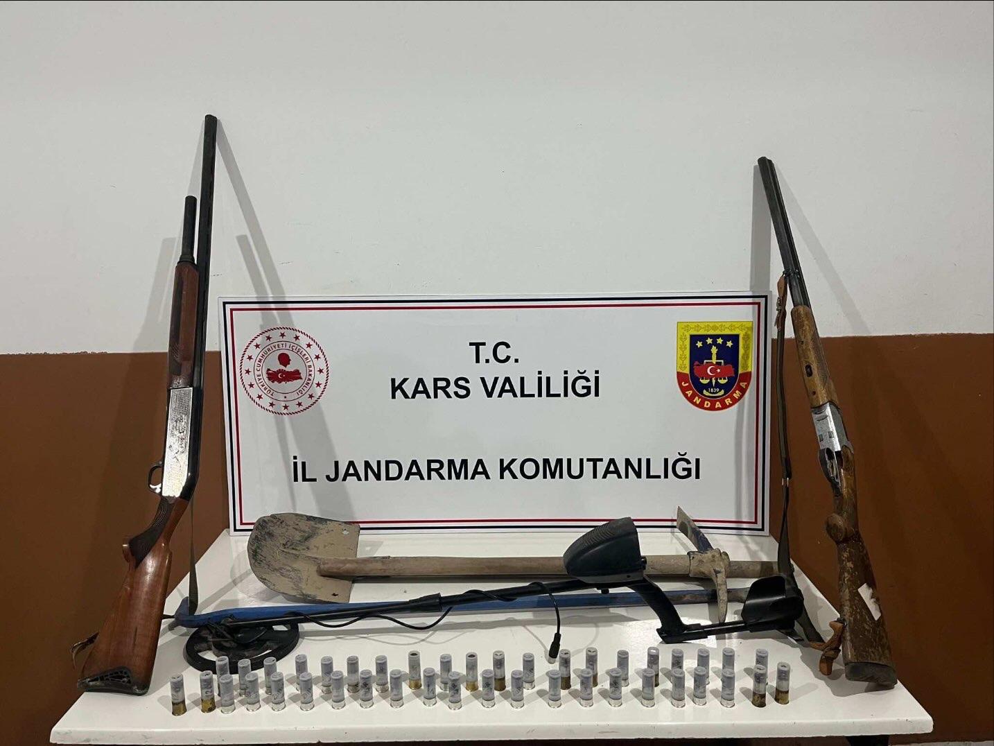 Kars'ta izinsiz kazı yapan 3 kişi yakalandı - Birlik Haber Ajansı