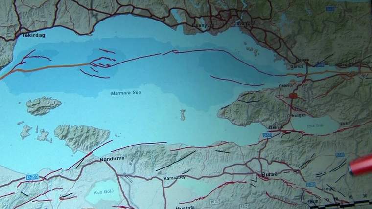 Marmara Denizi ve çevresindeki yerleşim yerlerini gösteren bir harita.