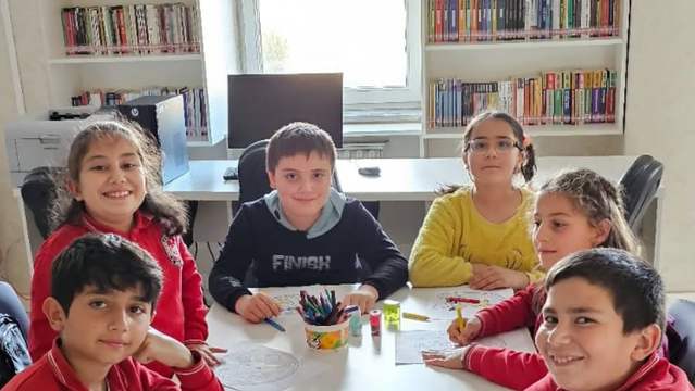 Doğanşar'da Çocuklar Kütüphanede Hem Eğlendi Hem Öğrendi