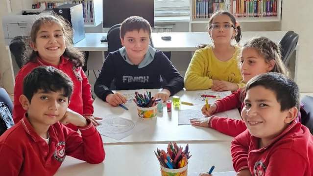 Doğanşar'da Çocuklar Kütüphanede Hem Eğlendi Hem Öğrendi