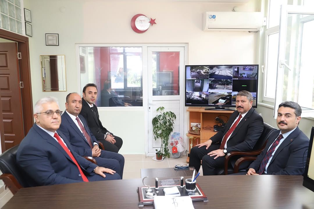 Divriği'de Eğitim İstikrarı: İl Müdürü Fatih Erdoğan İlçe Ziyaretinde Projeleri Değerlendirdi