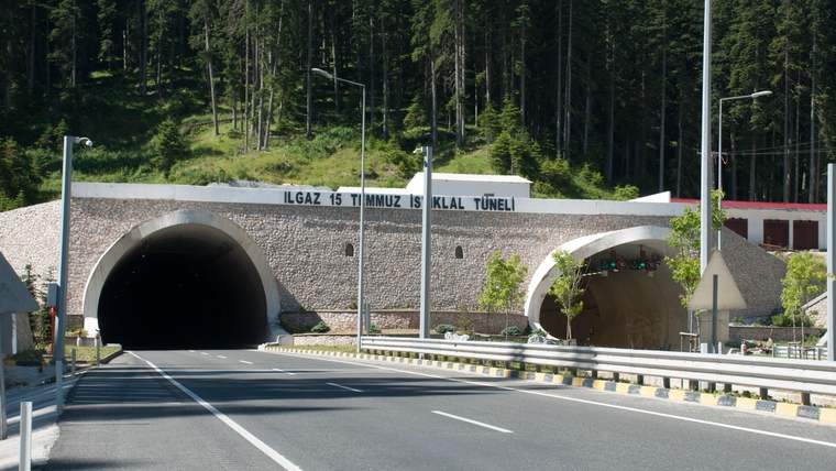 Ilgaz 15 Temmuz İstiklal Tüneli 2,5 milyar lira kazandırdı - Birlik Haber Ajansı