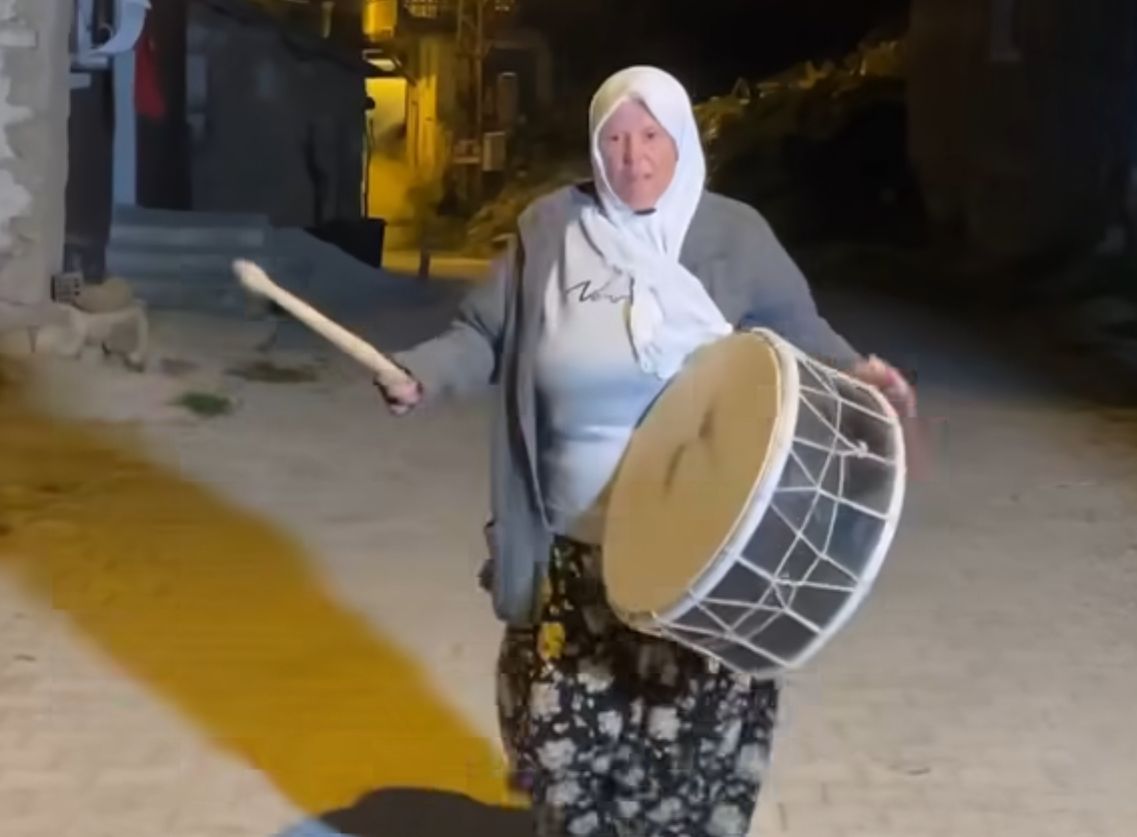 Burdur’un kadın davulcusu: Mesleği severek yapıyorum - Birlik Haber Ajansı