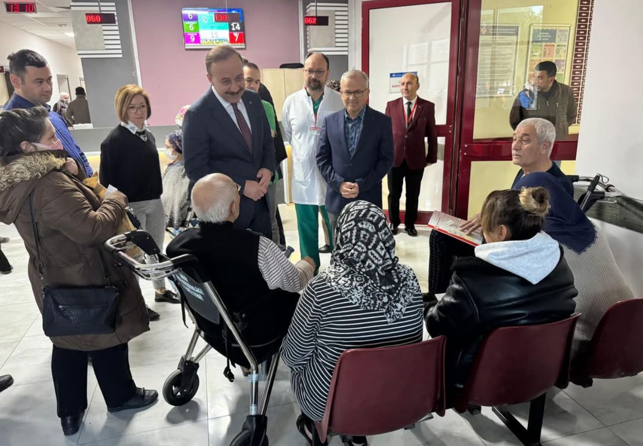 Isparta Valisi Abdullah Erin'den erken saatlerde hastane ziyareti - Birlik Haber Ajansı