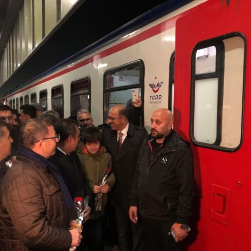 Turistik Doğu Ekspresi Kars'da Çoşkuyla Karşılandı