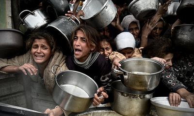 Gazze’de Açlık Krizi Derinleşiyor: 24 Saatte 10 Kişi Yaşamını Yitirdi