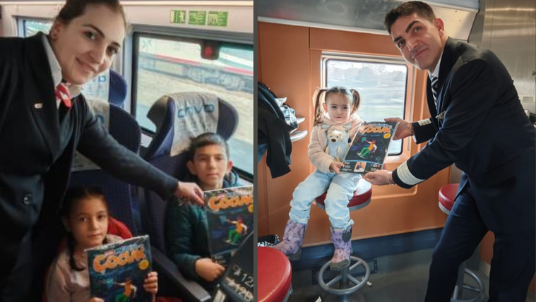 Bir kadın ve bir erkek, çocuklara Medya ve Çocuk Dergisi'ni dağıtıyor. Çocuklar dergiyi tutuyor.