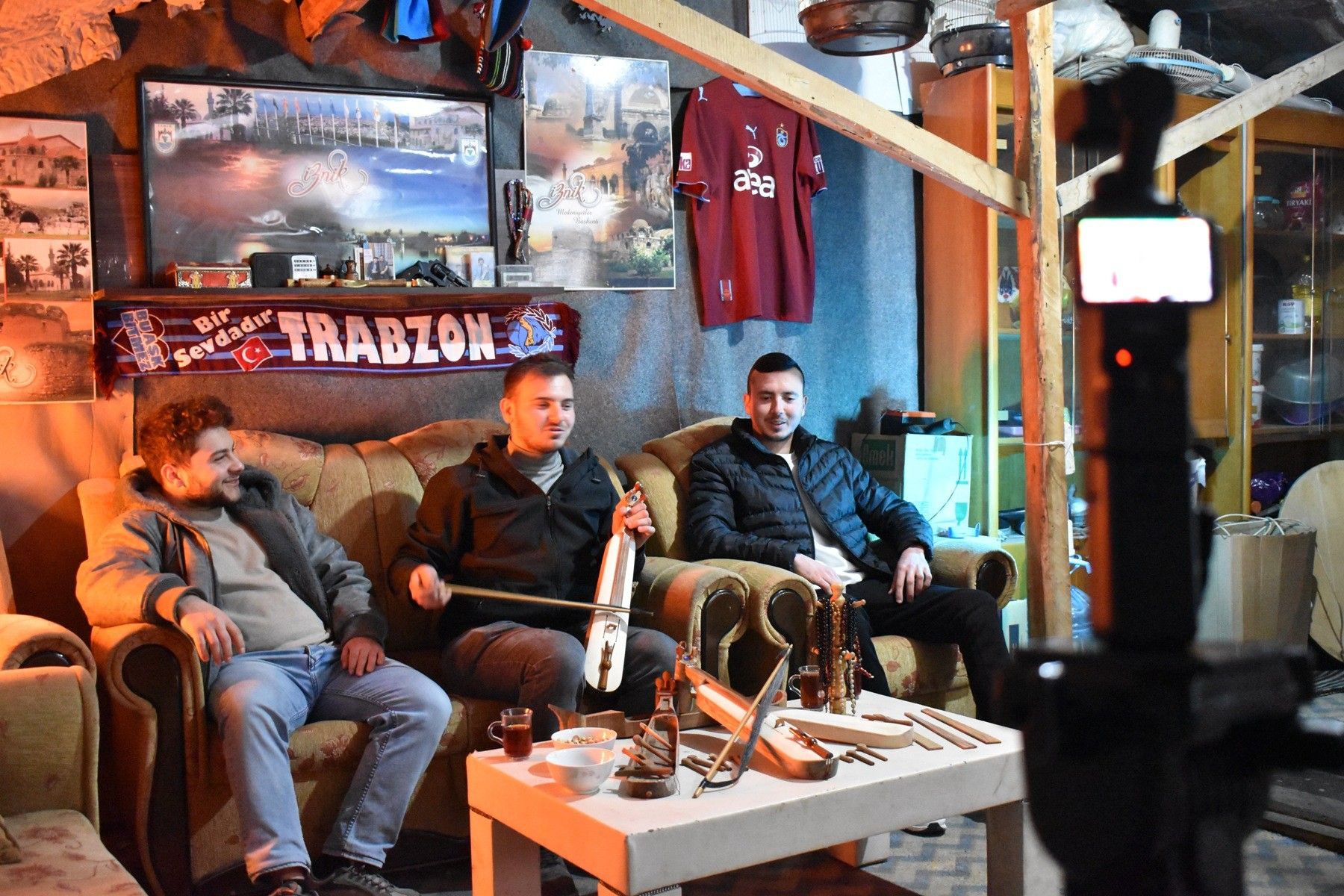 Dededen toruna uzanan kemençe ustalığı - Birlik Haber Ajansı