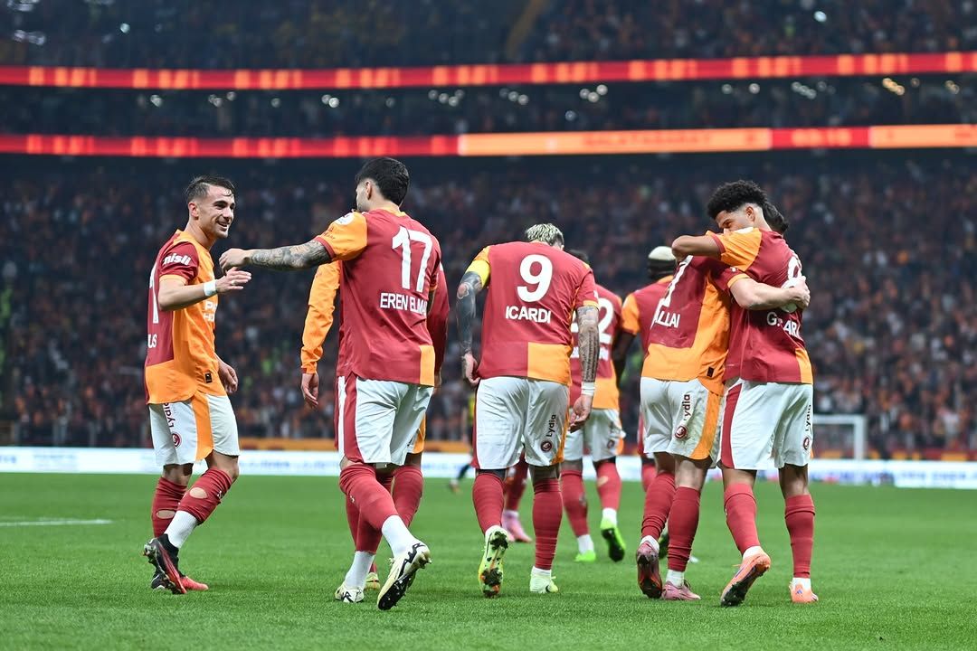 Galatasaray'da Kritik Gelişmeler: Taraftar Merakla Bekliyor