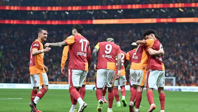 Galatasaray'da Kritik Gelişmeler: Taraftar Merakla Bekliyor