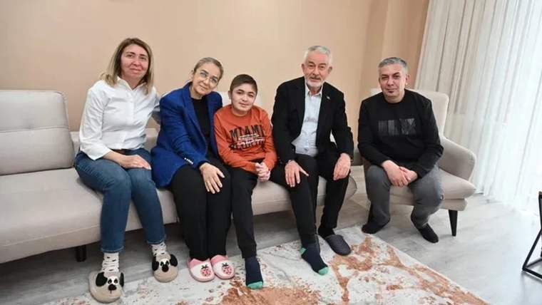 Isparta'da Başkan Başdeğirmen'in adını kullanıp Görkem Efe’ye destek isteyen dolandırıcılara dikkat - Birlik Haber Ajansı