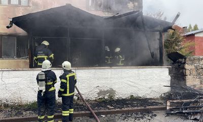 Sivas'ta Kundaklama Şüphesiyle Çıkan Yangın, İki Katlı Konutu Kullanılmaz Hale Getirdi