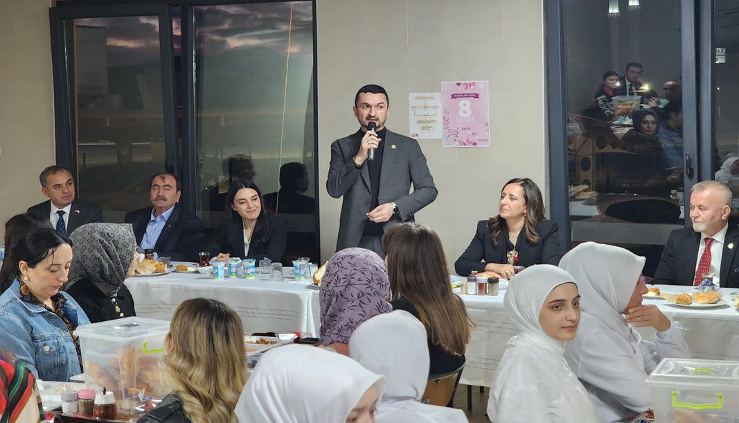Burdur'da Duranlar Süt'ten birlik ve beraberlik iftarı - Birlik Haber Ajansı