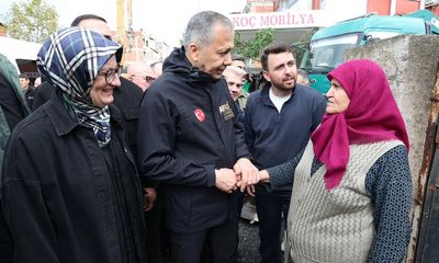 Sındırgı Depremi Sonrası Halkla Buluşma: Can Kaybı Yaşanmadı