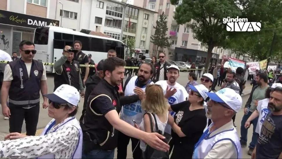 Sivas'ta 1 Mayıs'ta Gazetecilere Sözlü Saldırı!