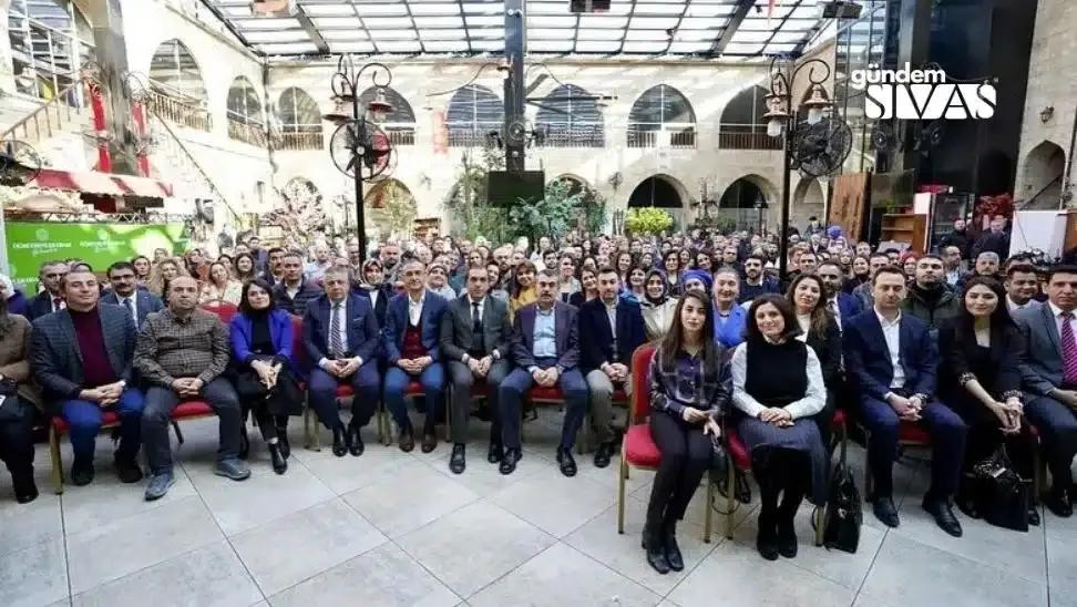 Bakan Tekin Sivas'ta Öğretmenlerle Buluştu