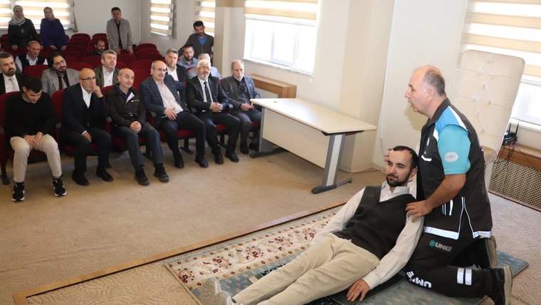 Müftülük Personeline İlk Yardım Eğitimi Verildi