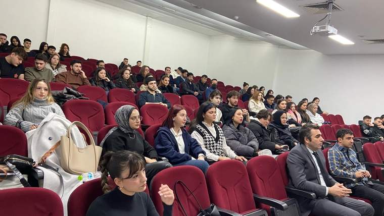 Üniversite Öğrencileri 'K-ÖMÜR Belgeselini İzledi - Birlik Haber Ajansı