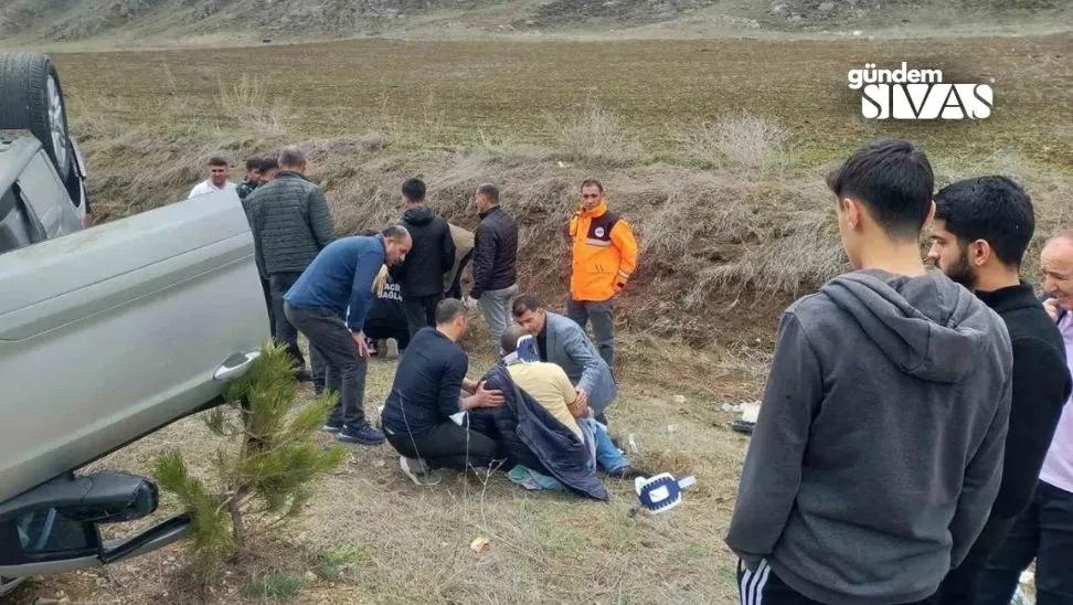 Sivas'ta Bayram Yolculuğu Kazayla Sonuçlandı