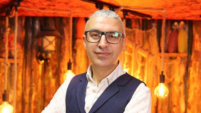 Dr. Öğr. Üyesi Kürşad ÖZKAYNAR Kimdir?
