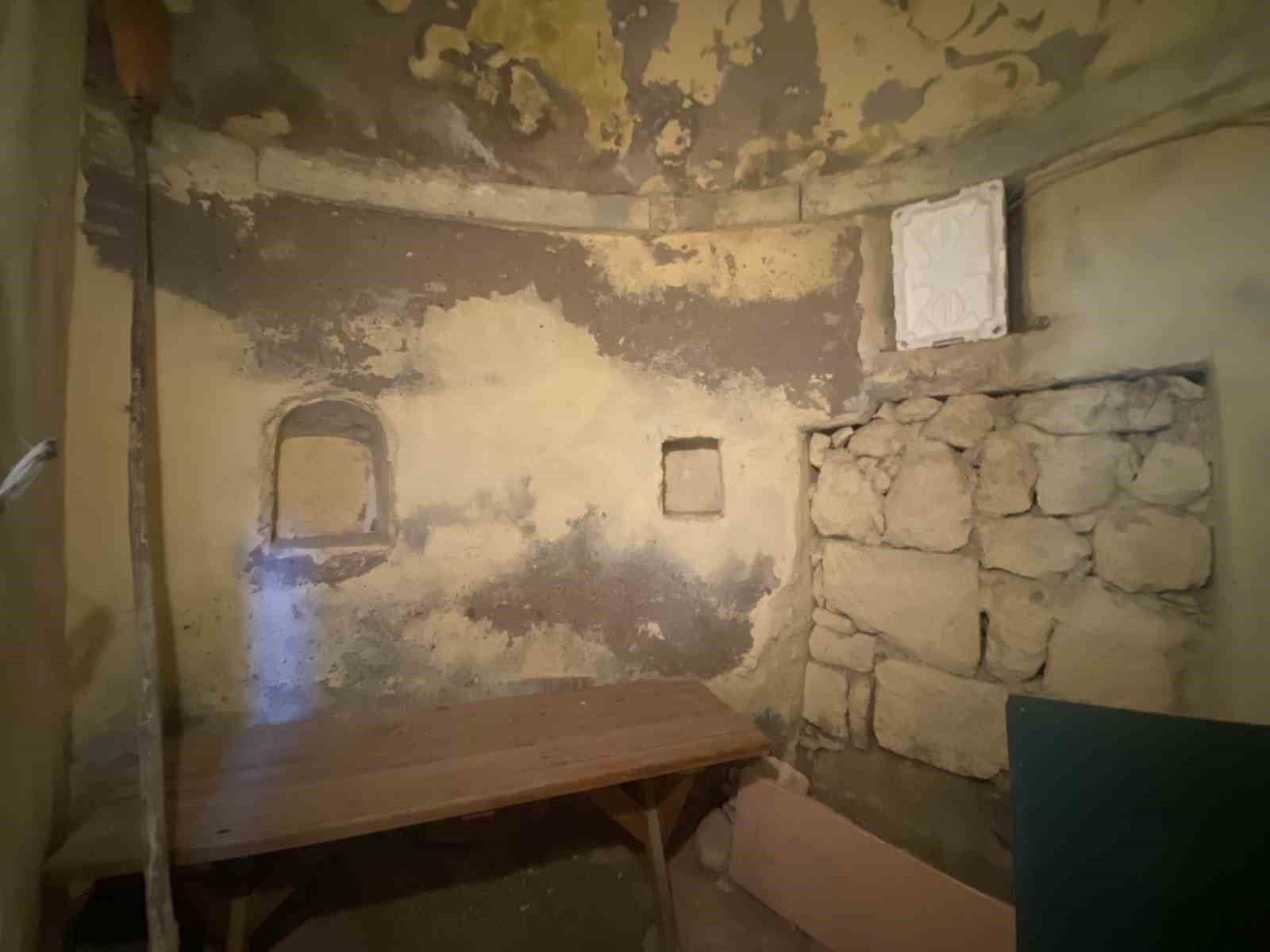 “Geçmişin izleri tamamen silinmiş değil” İşhanı’ndaki camide