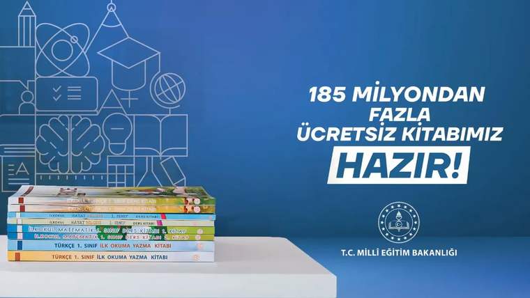 Masada üst üste dizilmiş ders kitapları, yanında “185 milyondan fazla ücretsiz öğretmen kitabı hazır” yazısı bulunuyor.
