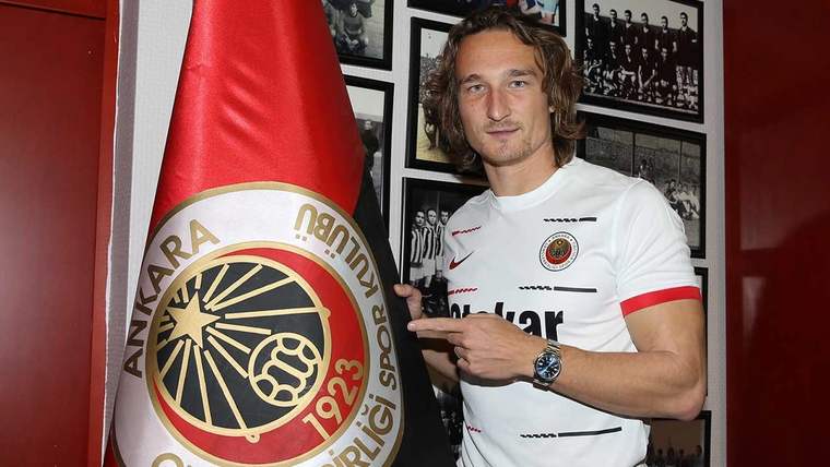 Gençlerbirliği sol bekine tanıdık isim: Matej Hanousek - Birlik Haber Ajansı