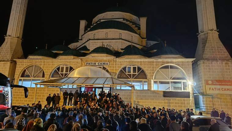 Beypazarı'nda umre yolcuları için coşkulu uğurlama töreni - Birlik Haber Ajansı
