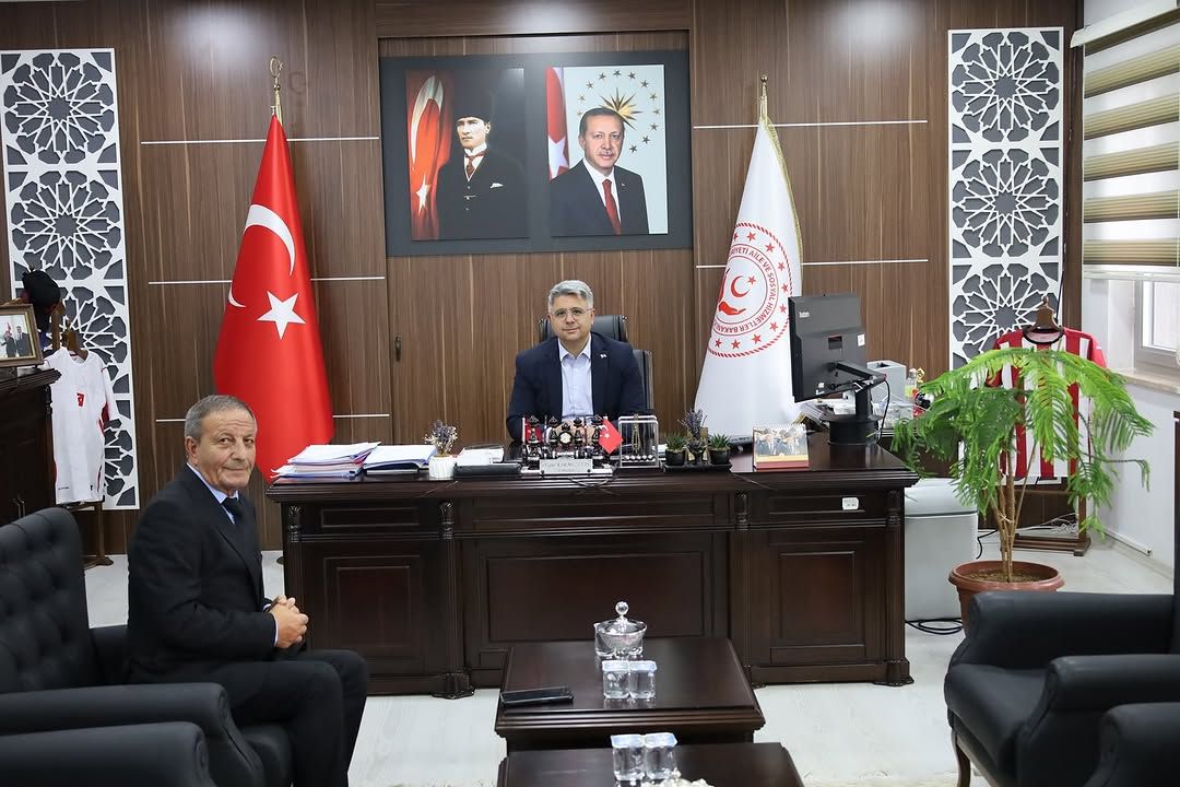 Sivas Aile ve Sosyal Hizmetler İl Müdürü Özgür Kırmızıtaş, Gazeteci Muharrem Tağızade'yi Ağırladı
