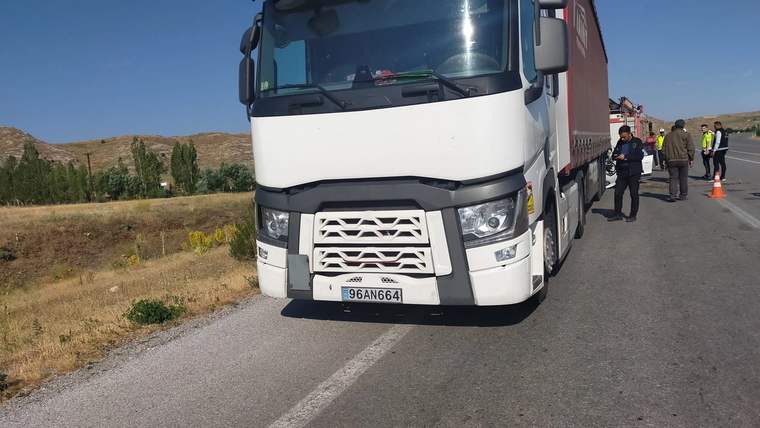 İmranlı İlçesinde Feci Kaza: 3 Yaşındaki Çocuk Hayatını Kaybetti