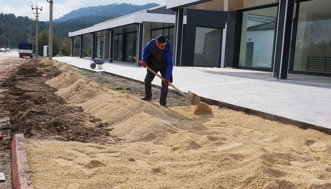 Tekirova Mahallesi’nde kaldırım çalışması - Birlik Haber Ajansı